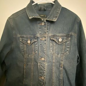Denim used Jacket for women stretch, comfortable in good condition.